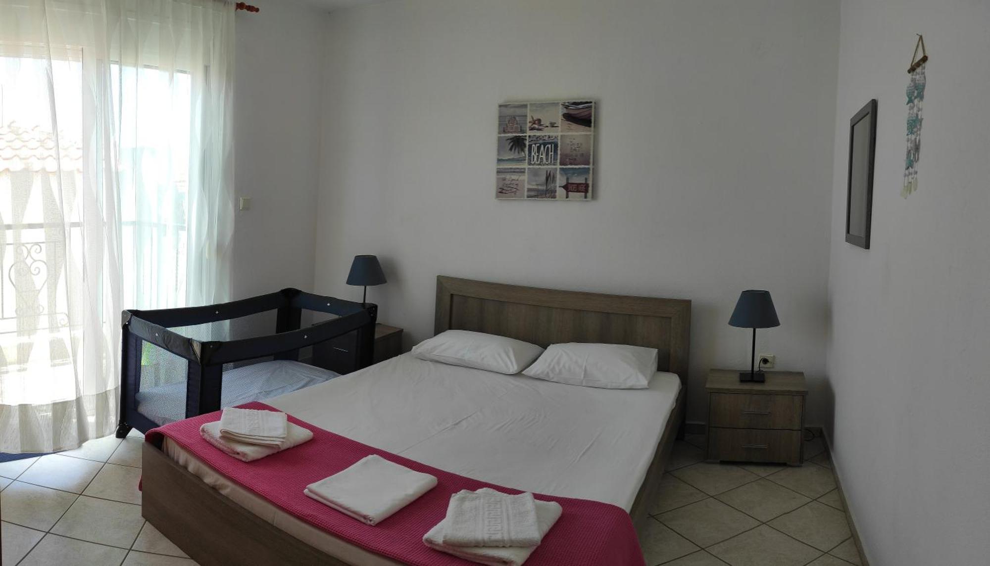 Roses Rt Apartments Skioni I Nea Skioni Eksteriør billede