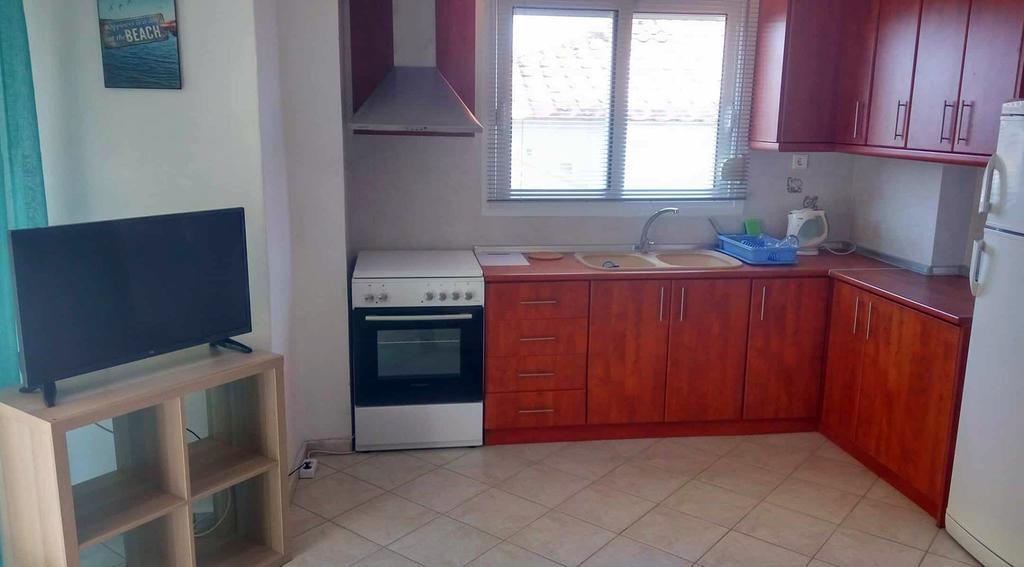 Roses Rt Apartments Skioni I Nea Skioni Eksteriør billede