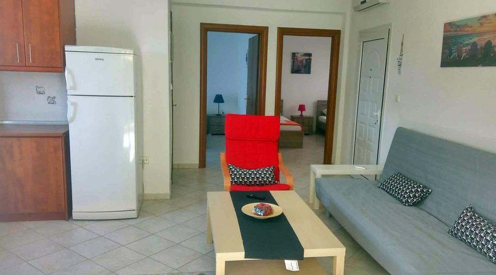 Roses Rt Apartments Skioni I Nea Skioni Eksteriør billede
