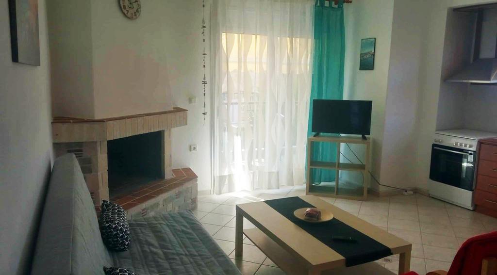 Roses Rt Apartments Skioni I Nea Skioni Eksteriør billede